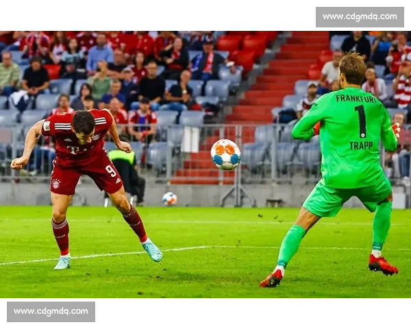 拜仁慕尼黑与法兰克福激战正酣 德甲经典对决引爆足球激情